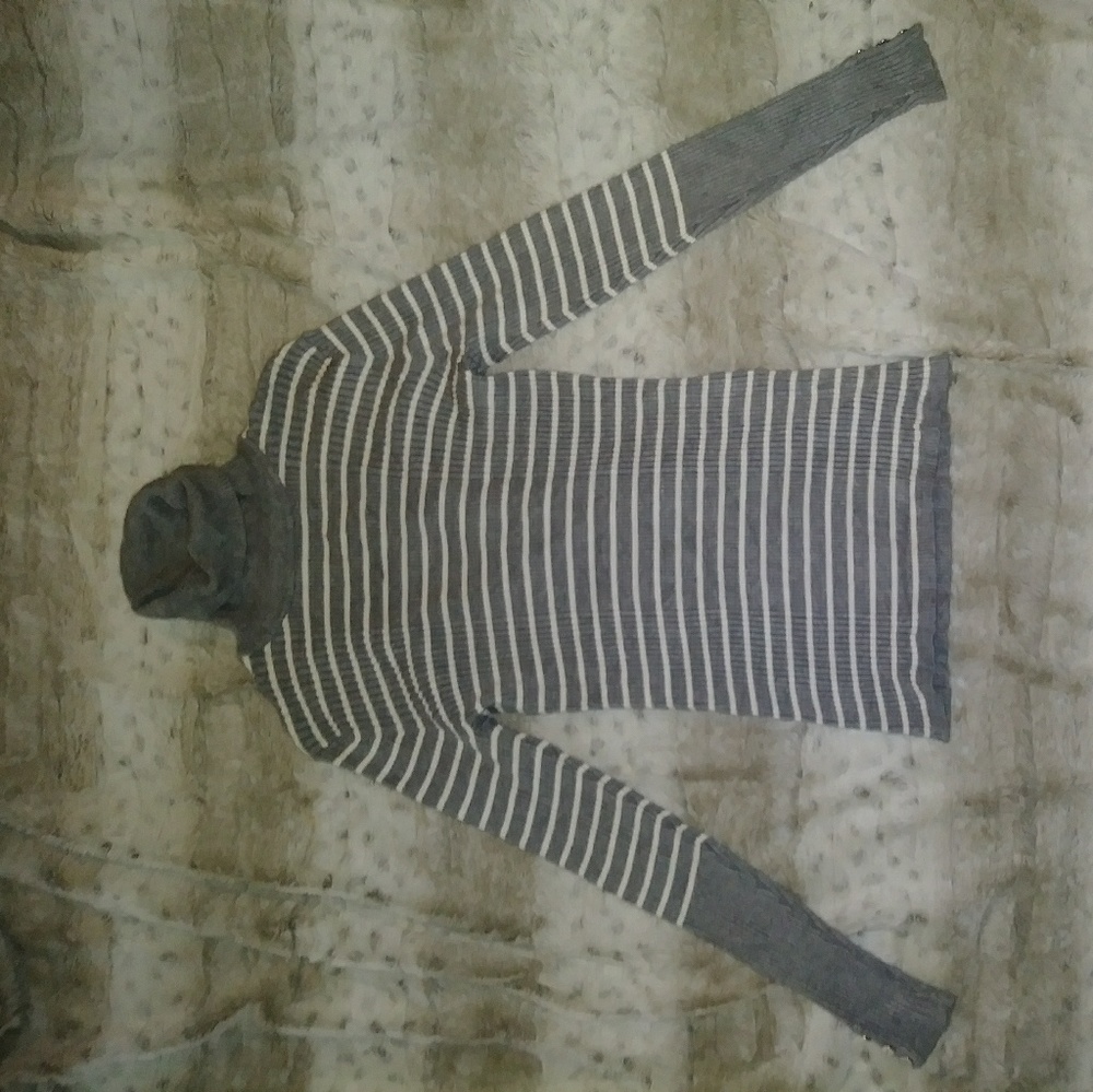 Striped sweaters - Picture 4 of 5